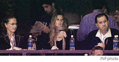 gisele grabs grapes for&nbsp;football