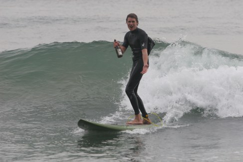 2008 winner-surfing with Cakebread Mike Bagnuolo