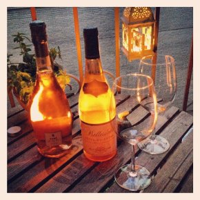 happy rosé on the deck happy&nbsp;hour