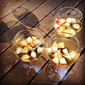 cocktail friend: the pesca&nbsp;bacio