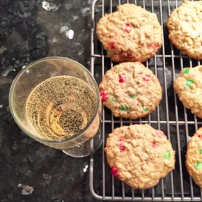 fizzmas: bubbly beats milk for&nbsp;santa