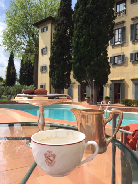 Bun mattina! Cappuccino at Villa La Massa.